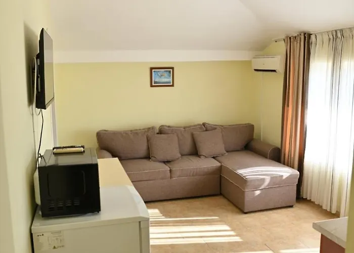 Zlatna Ribka Τσερνομόρετς